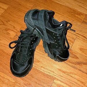 Toddlers size 6 Nike Hurrache